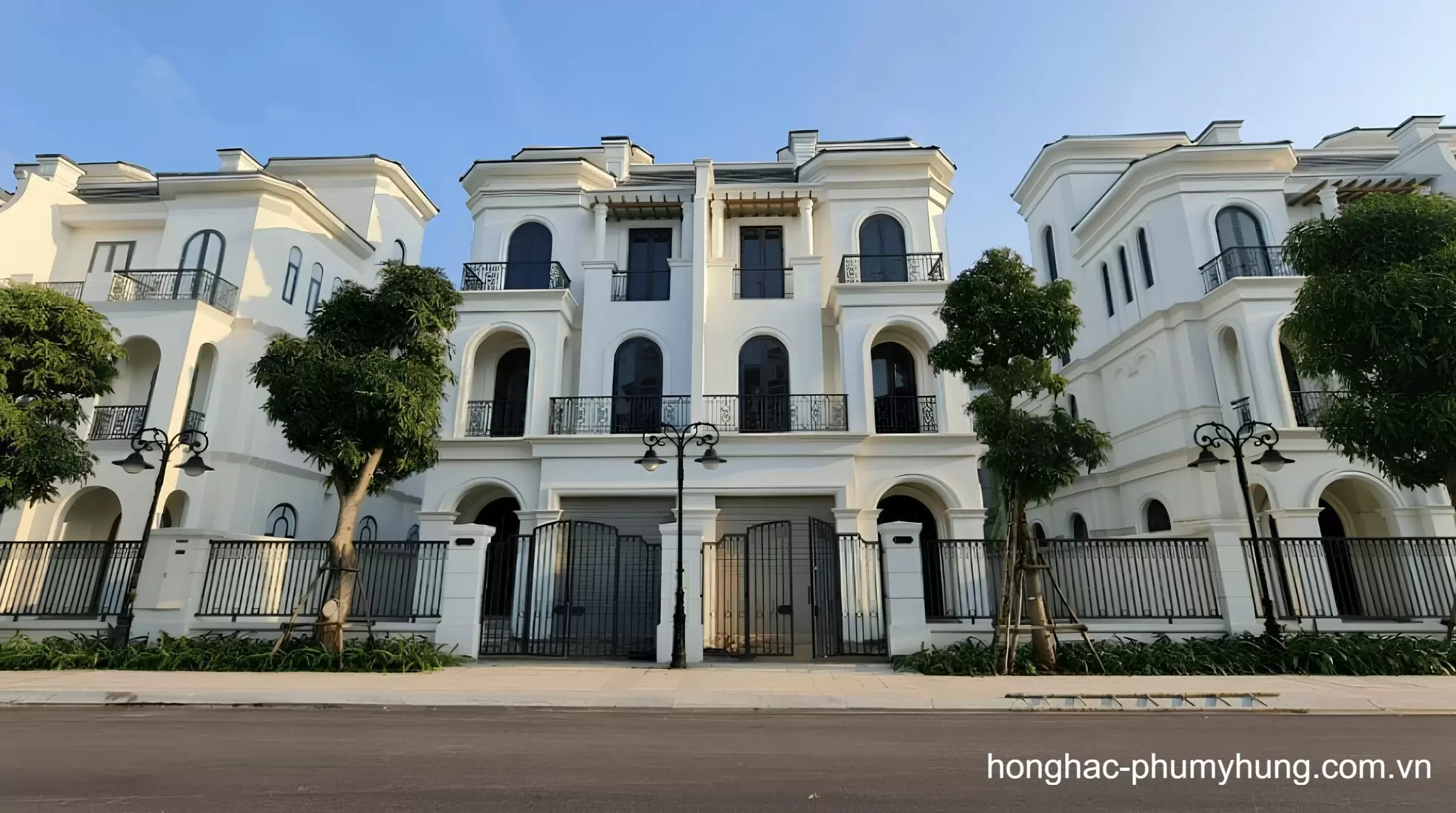 gia ban biet thu song lap hong hac 2