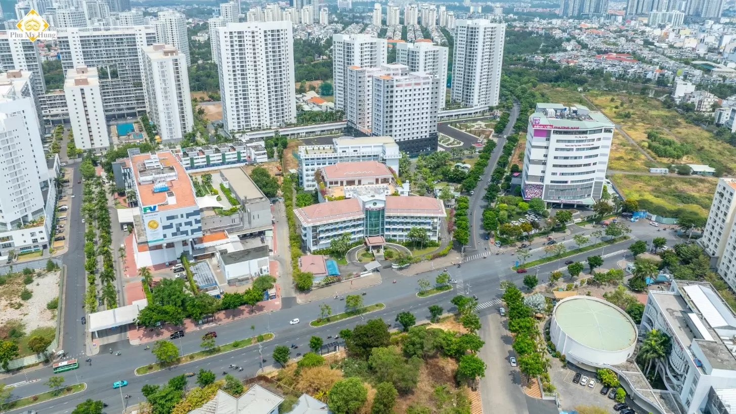 Khu y tế điều dưỡng của Phú Mỹ Hưng với các bệnh viện cao cấp như FV, Tim Tâm Đức, Phương Nam