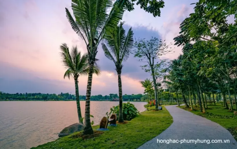 Yên bình mỗi ngày bên dòng sông Yên bình mỗi ngày bên dòng sông